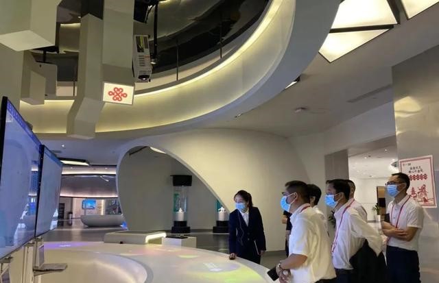 良好的生態(tài)為綠色發(fā)展鋪平道路!貴陽生態(tài)文明建設(shè)引來嘉賓點贊.jpeg 良好的生態(tài)為綠色發(fā)展鋪平道路!貴陽生態(tài)文明建設(shè)引來嘉賓點贊.jpeg