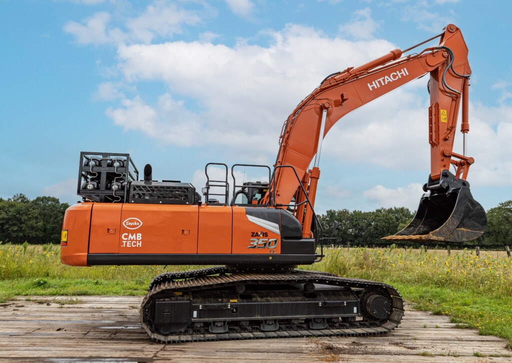 世界上第一臺氫動力雙燃料挖掘機(jī)