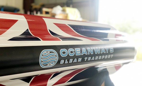 Oceanways無人氫動(dòng)力潛艇可以清理海洋微塑料.jpg