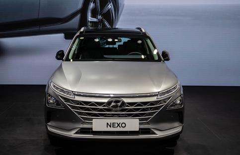 現(xiàn)代汽車“氫+電”前瞻技術(shù)及產(chǎn)品亮相進(jìn)博會(huì).jpg