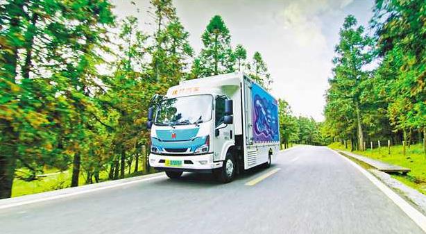 攜手推進(jìn)汽車、電子信息等產(chǎn)業(yè),共建成渝氫走廊,廣泛開(kāi)展互采互供一鏈合作,推動(dòng)川渝經(jīng)濟(jì)高質(zhì)量發(fā)展.jpg 攜手推進(jìn)汽車、電子信息等產(chǎn)業(yè),共建成渝氫走廊,廣泛開(kāi)展互采互供一鏈合作,推動(dòng)川渝經(jīng)濟(jì)高質(zhì)量發(fā)展.jpg