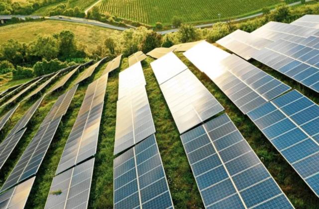 英飛凌CEO:我們?yōu)闅浣洕鞒隽素暙I.jpg 英飛凌CEO:我們?yōu)闅浣洕鞒隽素暙I.jpg