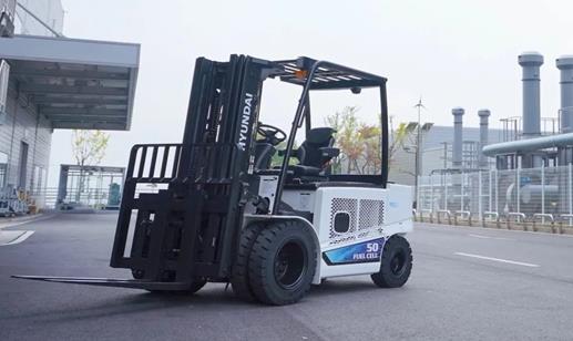 搭載現代摩比斯氫燃料電池動力組的叉車.jpg