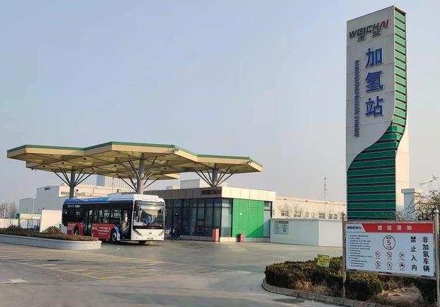 一次領(lǐng)到500萬(wàn)加氫站建站補(bǔ)貼！濰坊多項(xiàng)扶持政策推動(dòng)氫能發(fā)展走在全國(guó)前列.jpg
