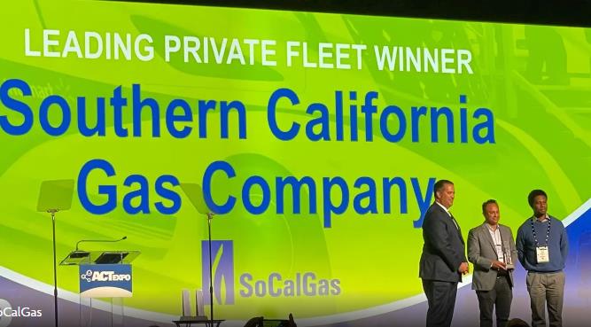 隨著氫燃料汽車的增加,SoCalGas在ACT Expo上贏得了“領先的私人車隊”獎.jpg