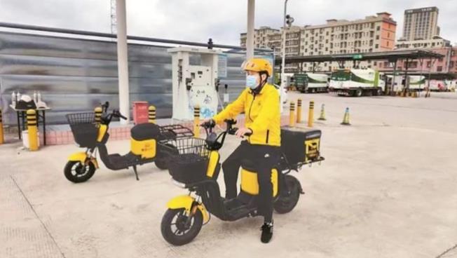 美團(tuán)氫能電動外賣車投運(yùn),續(xù)航里程120公里.jpg