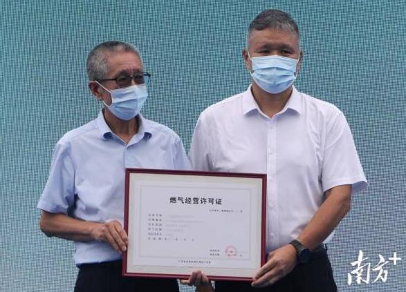 24臺氫能環衛車“上崗” 24臺氫能環衛車“上崗”