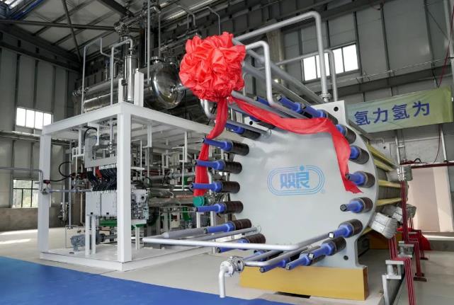 雙良首套1000Nm3/h綠電智能制氫系統成功下線 雙良首套1000Nm3/h綠電智能制氫系統成功下線
