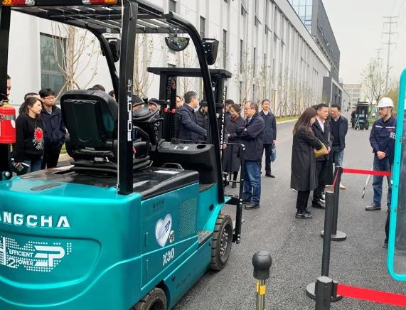 翼迅創能參與嘉興市氫能裝備應用場景座談會,打造全新場景助力嘉興氫能發展.jpg 翼迅創能參與嘉興市氫能裝備應用場景座談會,打造全新場景助力嘉興氫能發展.jpg