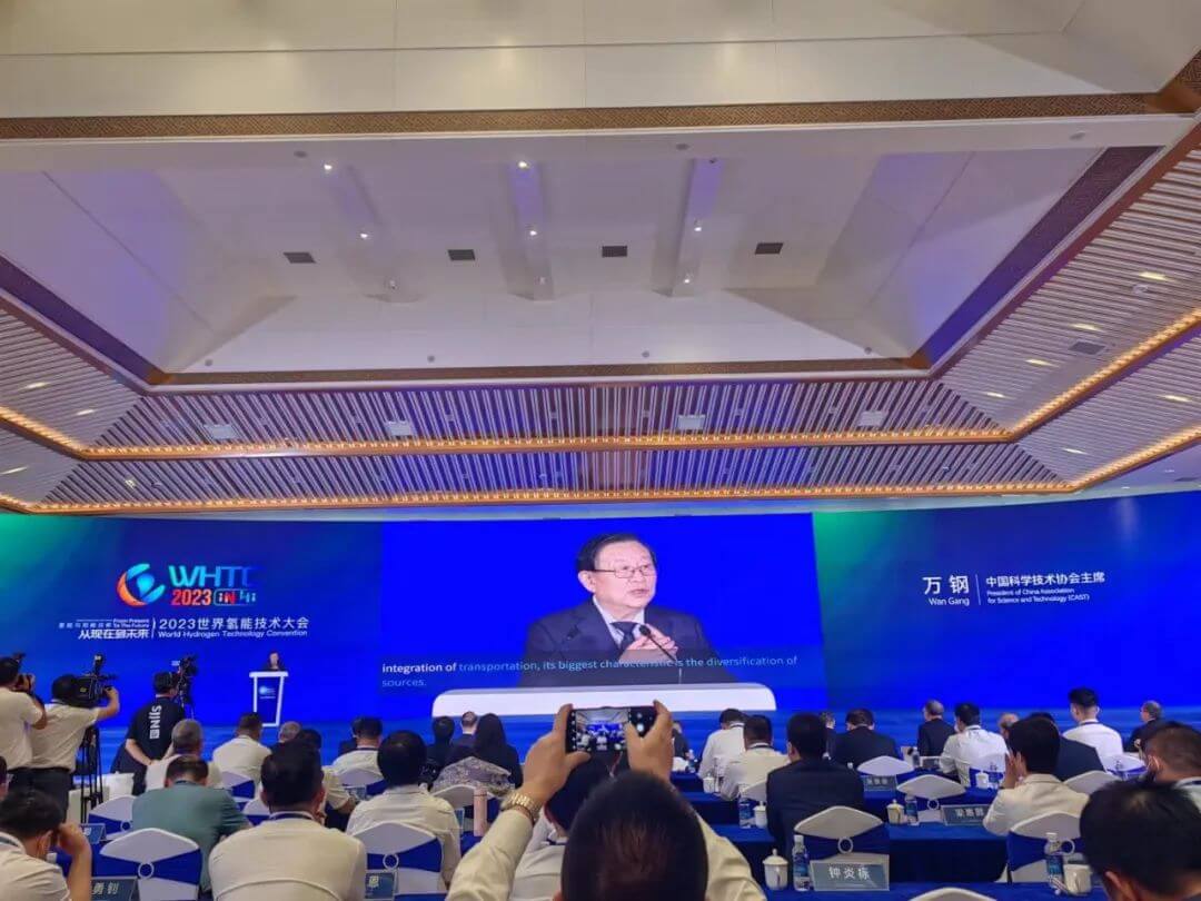 中國(guó)科學(xué)技術(shù)協(xié)會(huì)主席 萬鋼發(fā)言.jpg